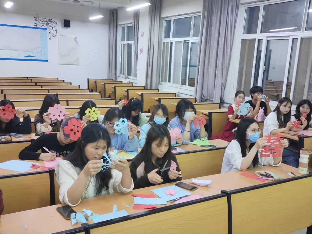 英国上市公司365